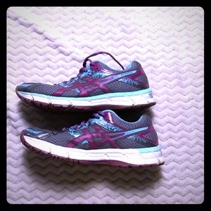 🎉Women running shoes 2/$15🎉